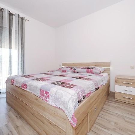 Vila Marijana Преко Екстер'єр фото